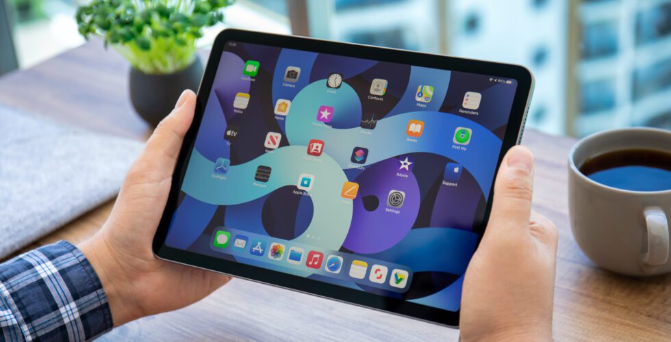 Can you develop websites on an iPad?
